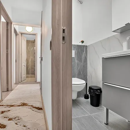 Stylish 2br Near National Arena Perfect For Groups * בוקרשט